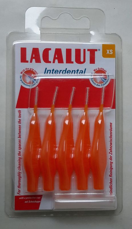 LACALUT FOGKÖZTISZTÍTÓ XS.jpg